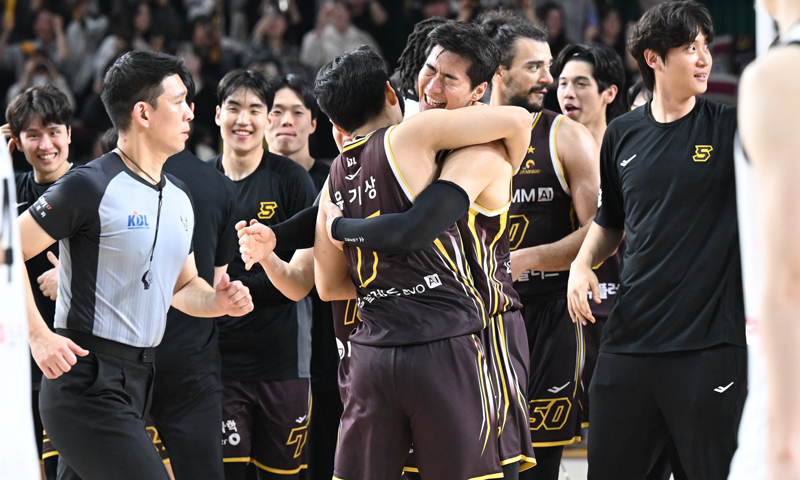 돌아온 양홍석 날았다… LG, 17점 차 뒤집고 KT에 역전승