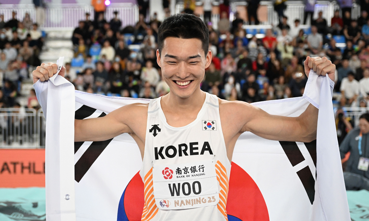 우상혁, 3년 만에 세계실내육상선수권 정상 탈환