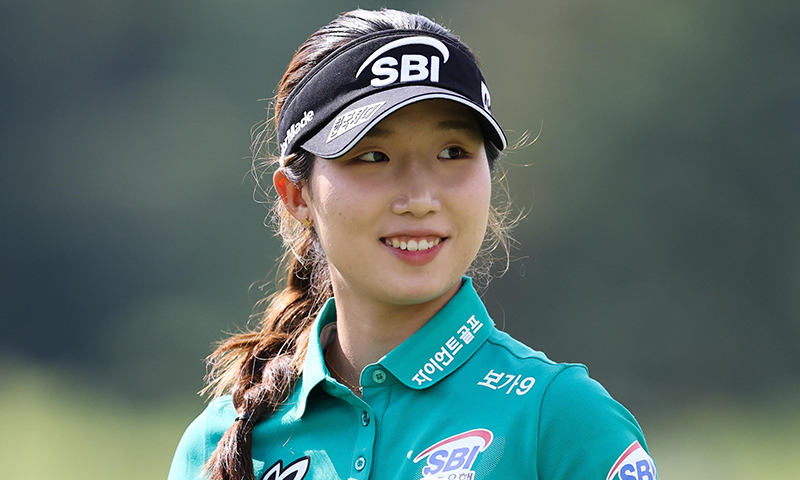 2R 공동 2위 도약한 이동은, 선두와 1타 차이